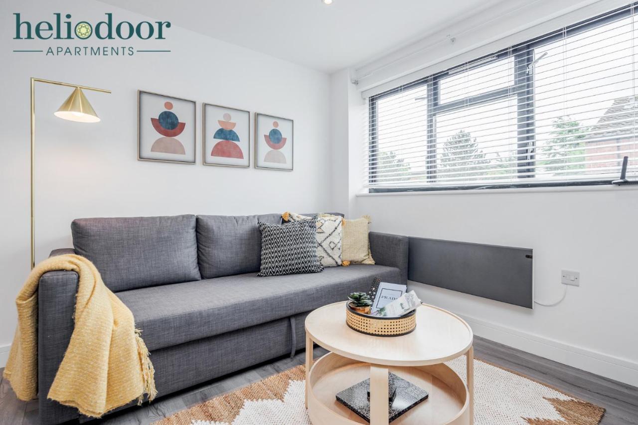 Milton Keynes Apartments, Sleeps Up To 5, Free Parking, Free Wifi & Movies, 7 Mins Drive To Milton Keynes Central Station For Direct Trains To London & The North Exteriör bild