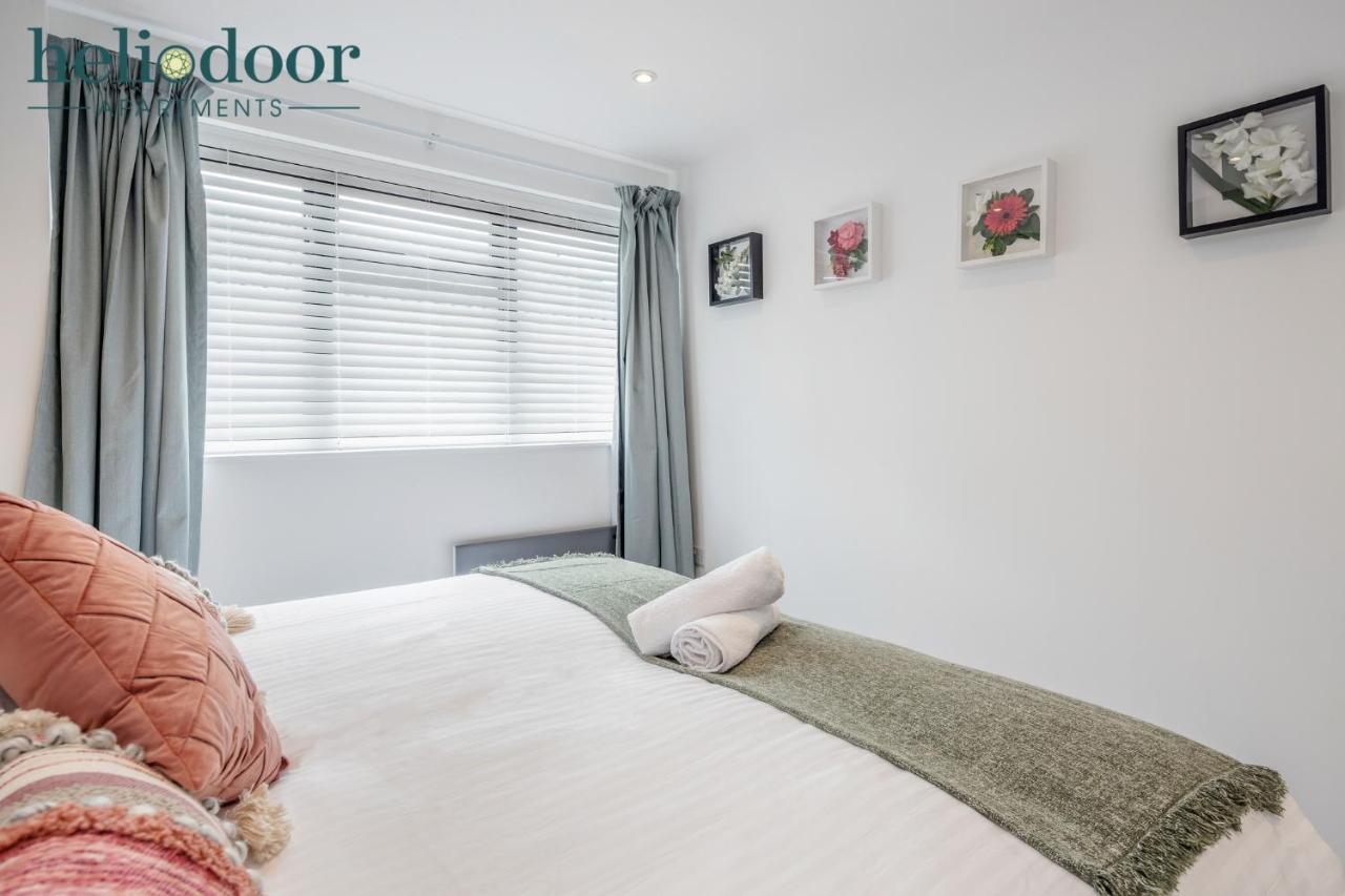 Milton Keynes Apartments, Sleeps Up To 5, Free Parking, Free Wifi & Movies, 7 Mins Drive To Milton Keynes Central Station For Direct Trains To London & The North Exteriör bild