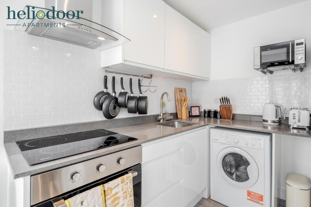 Milton Keynes Apartments, Sleeps Up To 5, Free Parking, Free Wifi & Movies, 7 Mins Drive To Milton Keynes Central Station For Direct Trains To London & The North Exteriör bild