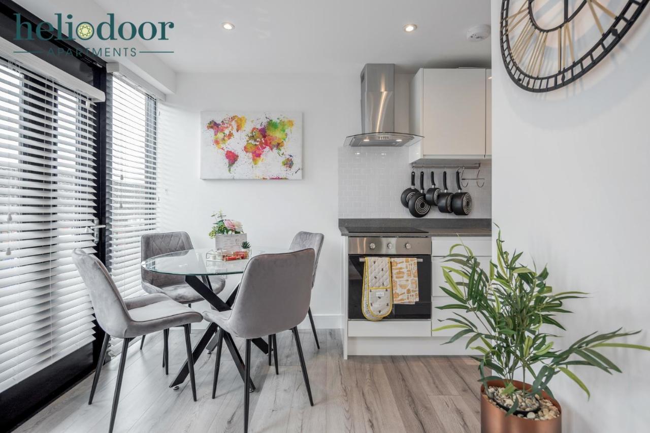Milton Keynes Apartments, Sleeps Up To 5, Free Parking, Free Wifi & Movies, 7 Mins Drive To Milton Keynes Central Station For Direct Trains To London & The North Exteriör bild