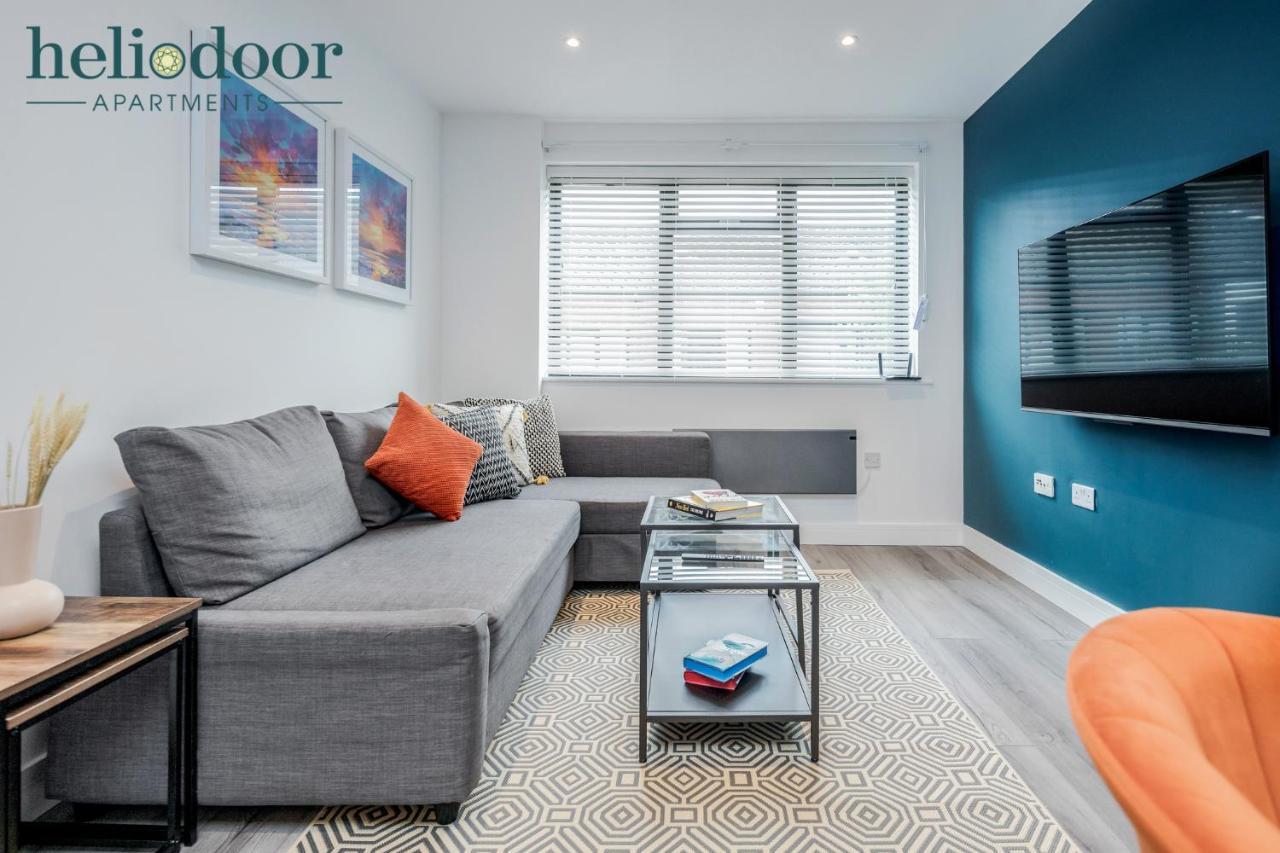 Milton Keynes Apartments, Sleeps Up To 5, Free Parking, Free Wifi & Movies, 7 Mins Drive To Milton Keynes Central Station For Direct Trains To London & The North Exteriör bild
