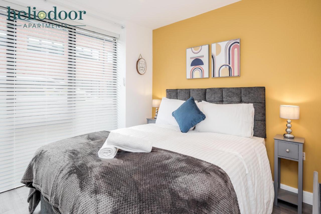 Milton Keynes Apartments, Sleeps Up To 5, Free Parking, Free Wifi & Movies, 7 Mins Drive To Milton Keynes Central Station For Direct Trains To London & The North Exteriör bild