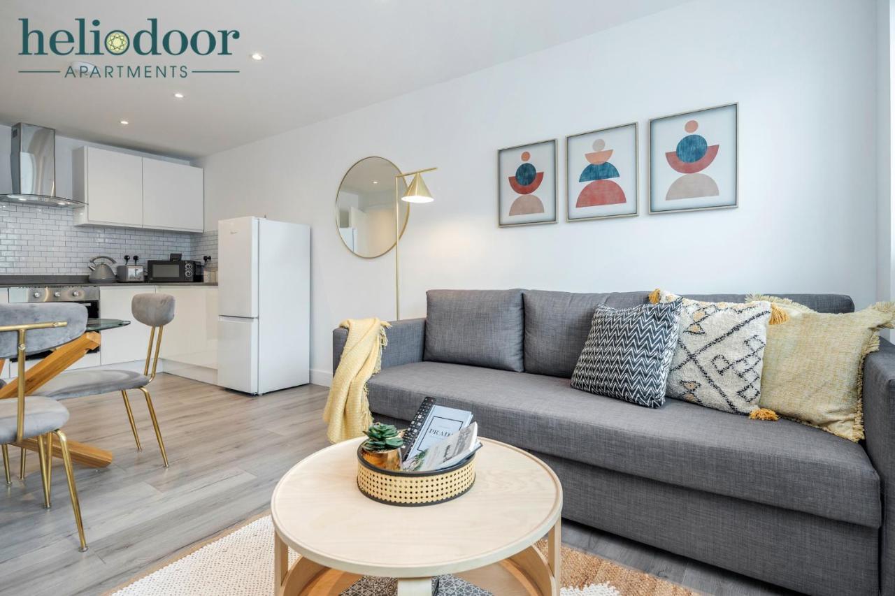 Milton Keynes Apartments, Sleeps Up To 5, Free Parking, Free Wifi & Movies, 7 Mins Drive To Milton Keynes Central Station For Direct Trains To London & The North Exteriör bild