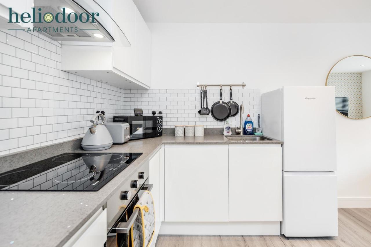 Milton Keynes Apartments, Sleeps Up To 5, Free Parking, Free Wifi & Movies, 7 Mins Drive To Milton Keynes Central Station For Direct Trains To London & The North Exteriör bild