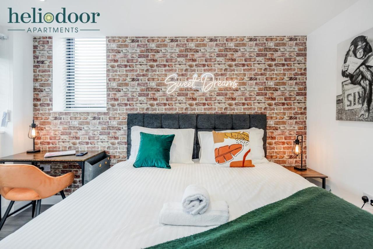 Milton Keynes Apartments, Sleeps Up To 5, Free Parking, Free Wifi & Movies, 7 Mins Drive To Milton Keynes Central Station For Direct Trains To London & The North Exteriör bild