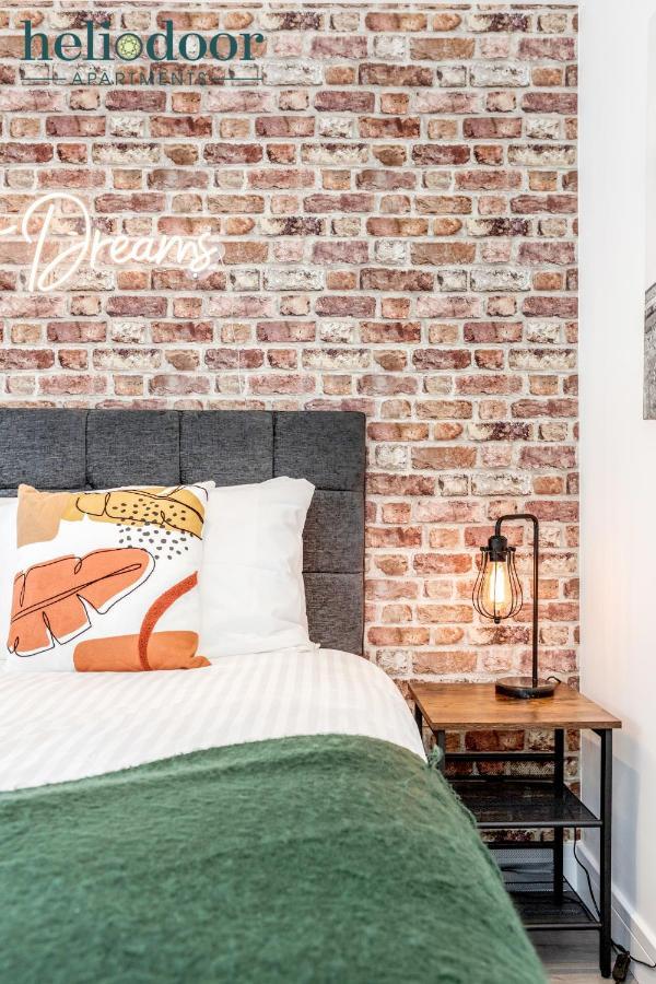 Milton Keynes Apartments, Sleeps Up To 5, Free Parking, Free Wifi & Movies, 7 Mins Drive To Milton Keynes Central Station For Direct Trains To London & The North Exteriör bild