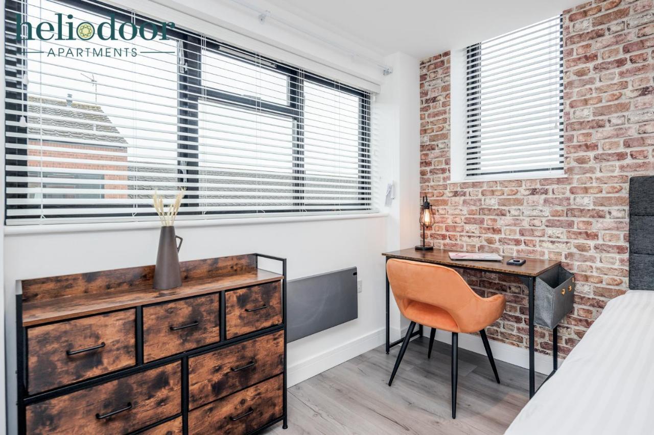 Milton Keynes Apartments, Sleeps Up To 5, Free Parking, Free Wifi & Movies, 7 Mins Drive To Milton Keynes Central Station For Direct Trains To London & The North Exteriör bild