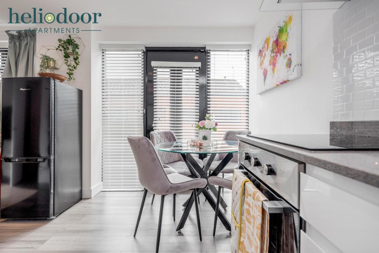 Milton Keynes Apartments, Sleeps Up To 5, Free Parking, Free Wifi & Movies, 7 Mins Drive To Milton Keynes Central Station For Direct Trains To London & The North Exteriör bild